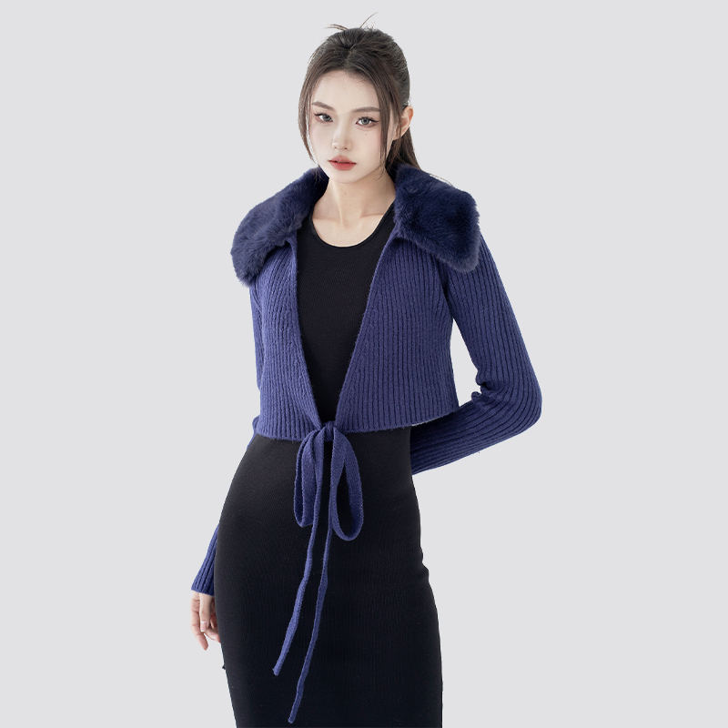 Conas Cardigan Lása Lapel Fur a Stíl le haghaidh Feistis Gheimhridh